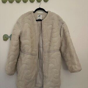 *Brand New, Never Worn* Nike Sportswear Women's Loose High-Pile Jacket